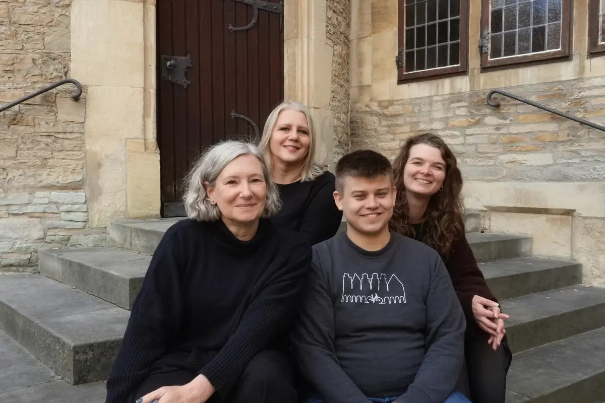 Constanze Neugebauer, Helene Goldbeck, Sven Konopka and Maren Berkenheide on a staircase