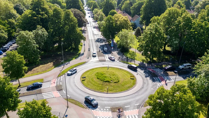 Luftaufnahme des Kreisverkehrs an der Von-Esmarch-Straße
