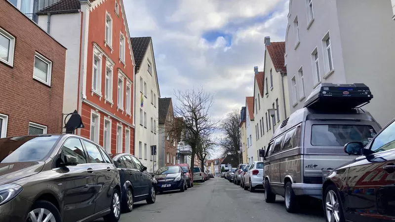 Hansaring: KEIN Wegfall von Parkplätzen geplant