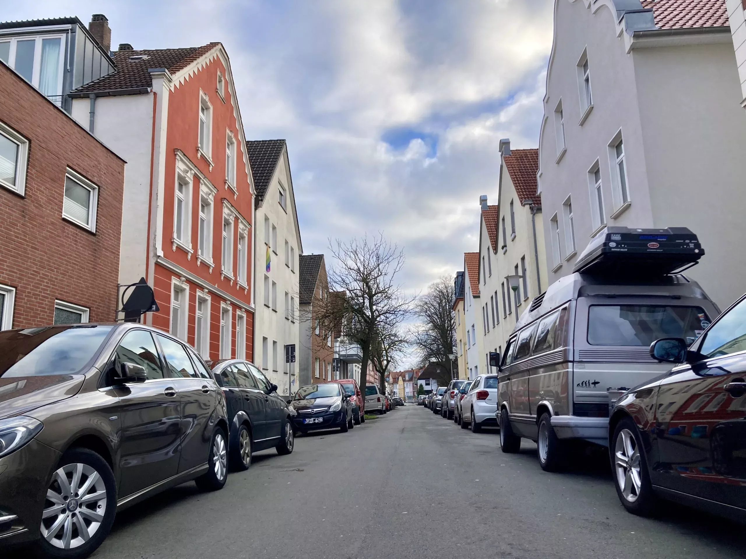 Hansaring: KEIN Wegfall von Parkplätzen geplant